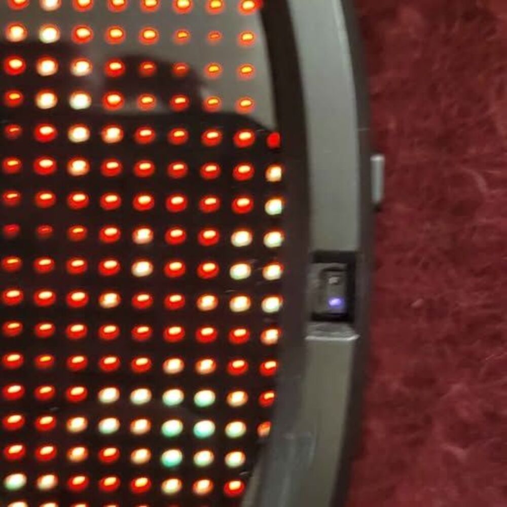 LED Face Mask - Picture 6 of 7